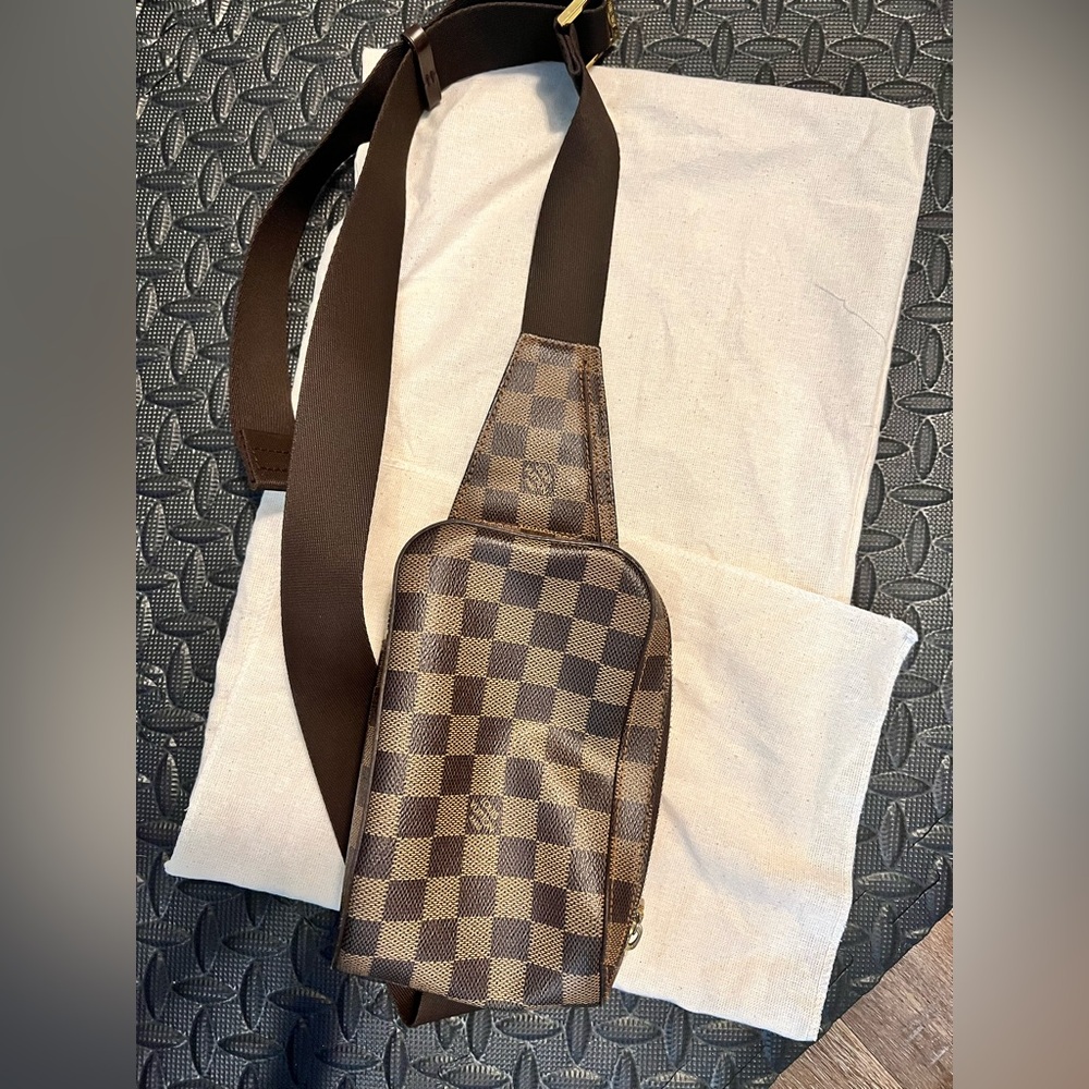 Louis Vuitton Damier Ebene Crossbody bag